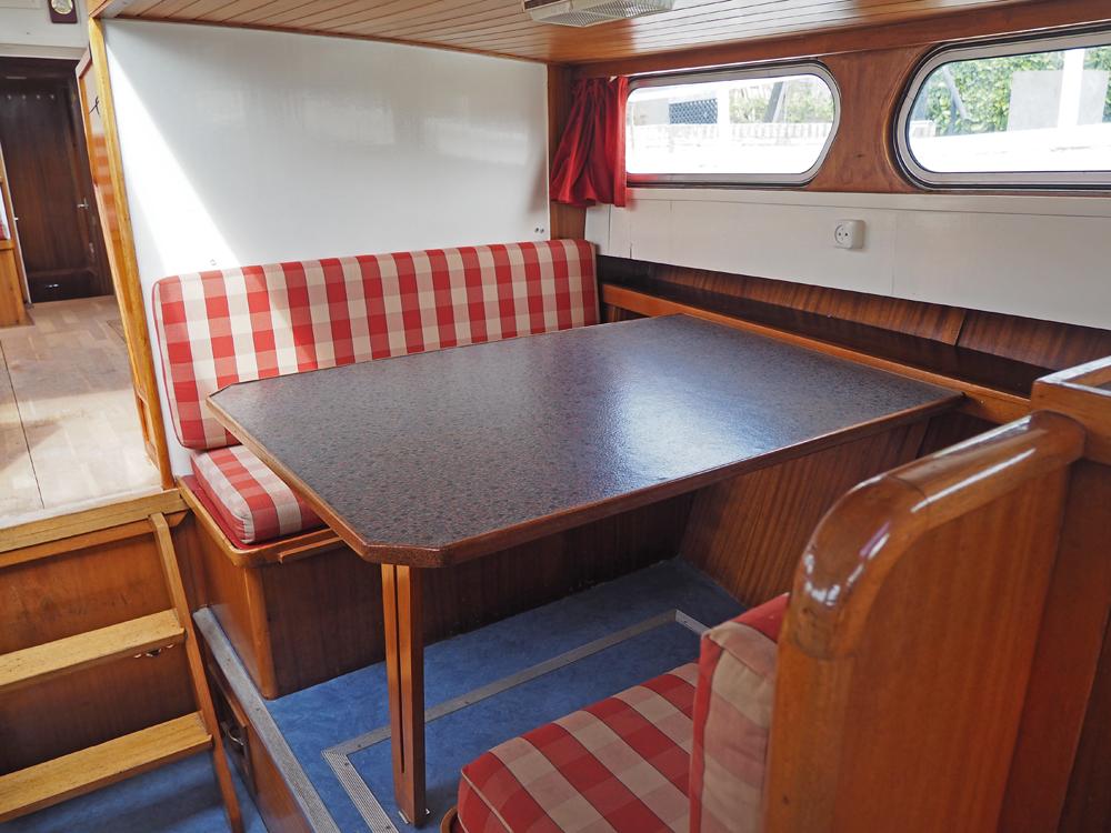 Fore ship, Accommodation